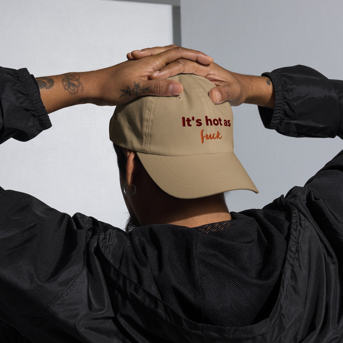 Déclaration torride : « It's Hot as F**k » Dad Hat – Embrassez la chaleur avec style !