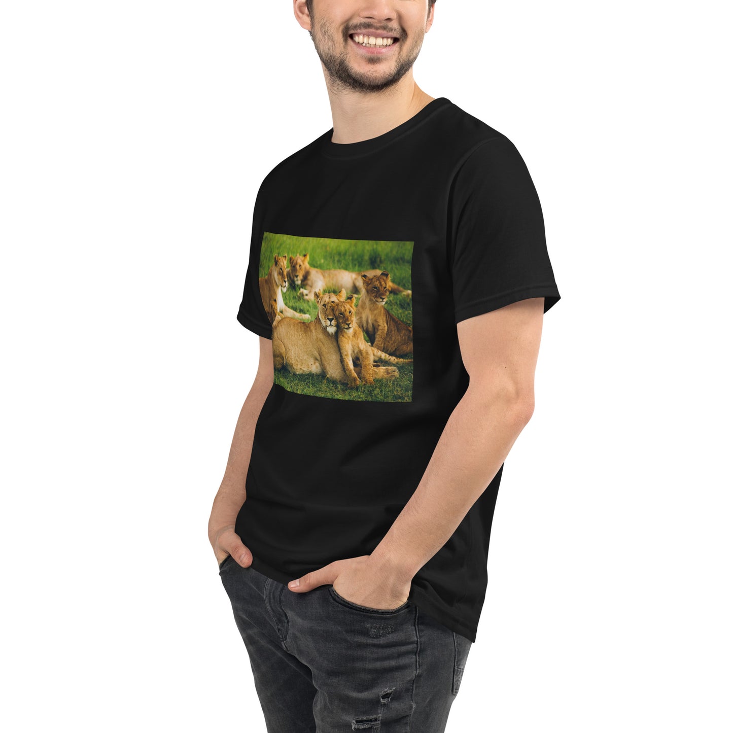 Nature's Pride: Camiseta con estampado de familia de leones orgánicos - ¡Abraza lo salvaje con estilo!
