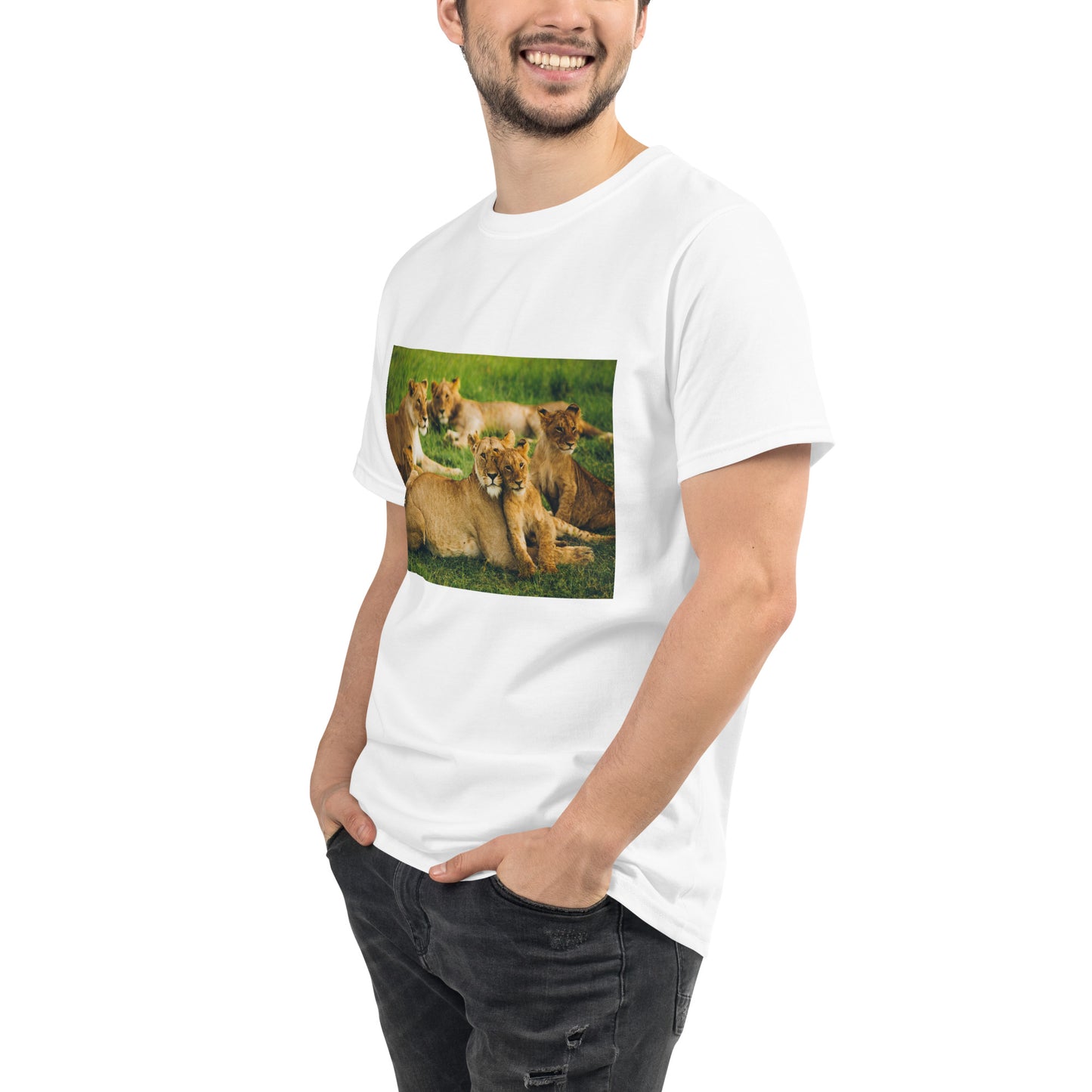 Nature's Pride: Camiseta con estampado de familia de leones orgánicos - ¡Abraza lo salvaje con estilo!