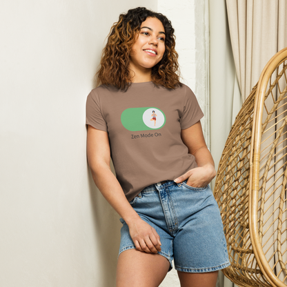 Women’s high-waisted t-shirt with quote " Zen Mode On"